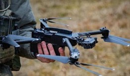 美军爆料无人机视频,无人机战场实时监控，揭秘现代战争利器！”